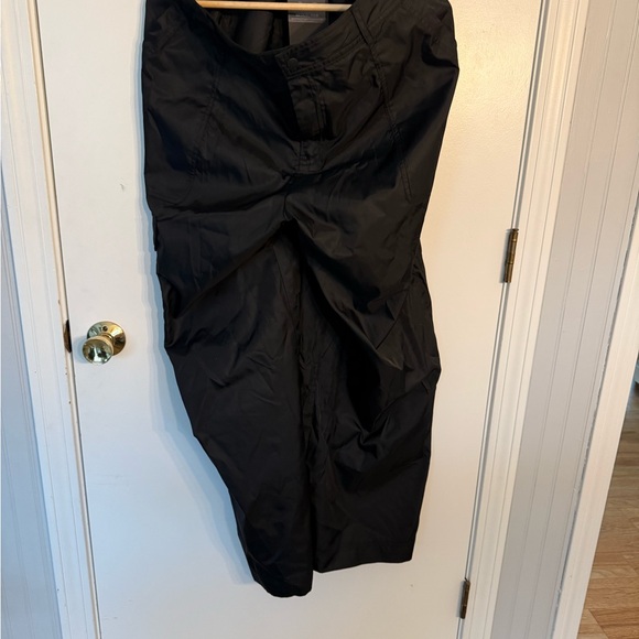 Fabletics Charcoal Wide Leg Cargo Pants - Picture 5 of 5